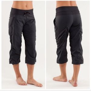 Lululemon Black Drawstring Dance Studio Crop Capri Pants size 8